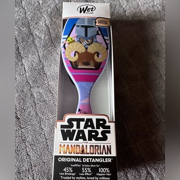 WET Brush Original Detangler Brush Star Wars Limited Edition - Picture 1 of 1